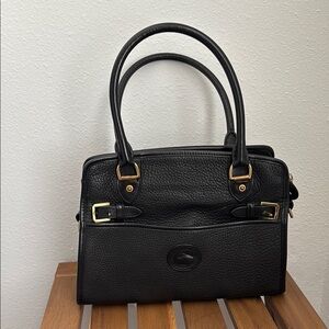 Vintage Dooney and Bourke Elegant Black Leather Handbag